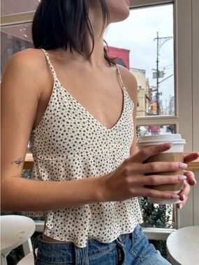 NWOT! Brandy Melville Tiffany Floral Blouse Tank